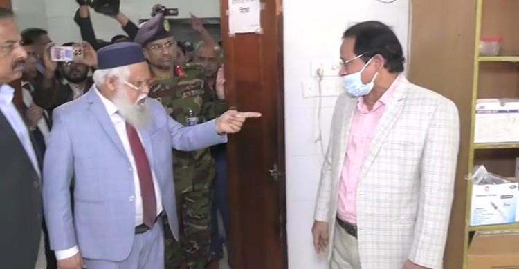 স্বাস্থ্যের ডিজির সঙ্গে তর্কে জড়ানো চিকিৎসককে অব্যাহতি ও শোকজ