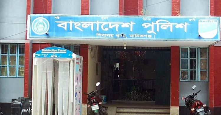 যাত্রীবেশে গলায় ছুরি চালিয়ে মোটরসাইকেল ছিনতাই