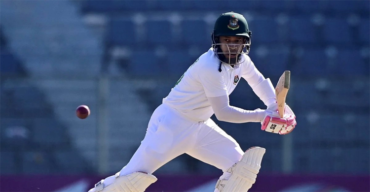 ফিফটি করে ফিরলেন মুশফিকও