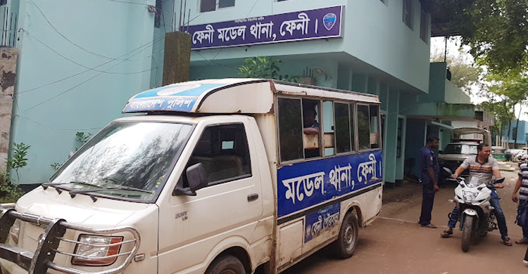 মোবাইলে অন্তরঙ্গ ছবি বিনিময়, ব্ল্যাকমেইলের অভিযোগে কারাগারে তরুণ