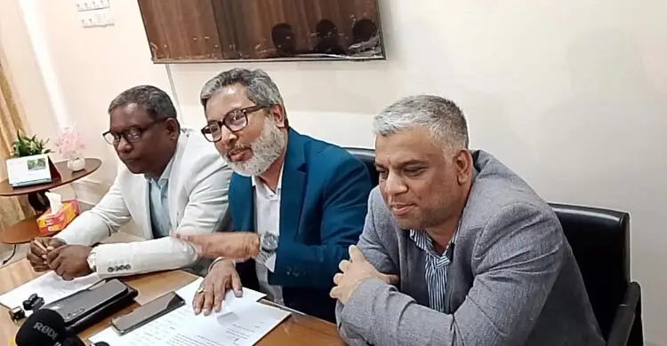 শিক্ষককে ভুয়া স্লোগান, শিবিরের মব আখ্যা ছাত্রদলের