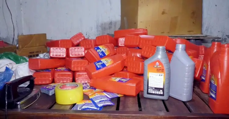 যশোরে ভেজাল মবিল তৈরি, কারখানা মালিকের লাখ টাকা জরিমানা