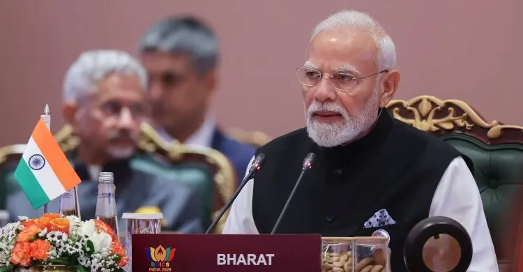 জিনপিংকে দেখে বক্তব্য থামিয়ে দিলেন মোদী, ভিডিও ভাইরাল
