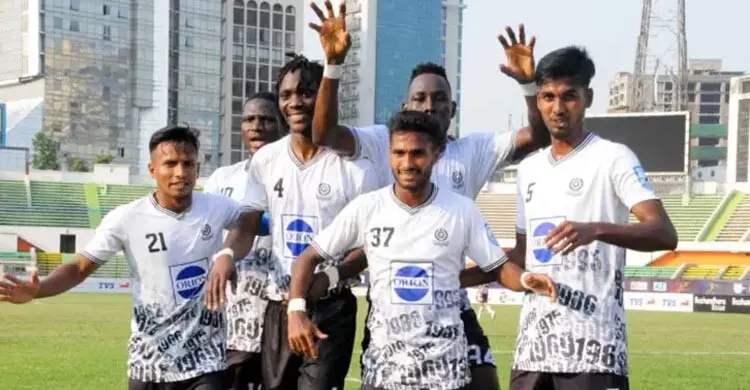 কিংস অ্যারেনায় ফাইনাল না খেলতে অনড় মোহামেডান