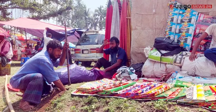 শাবল-কোদালের কোপে ক্ষতিগ্রস্ত প্রাচীন পোড়া ইটের চিহ্ন