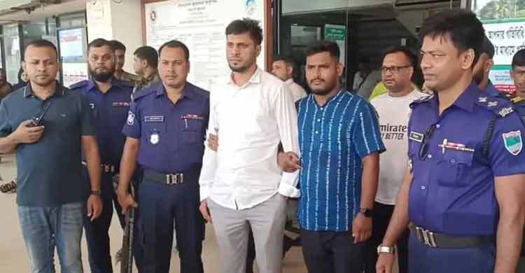 ভারতে পালানোর সময় বেনাপোল চেকপোস্টে আটক ছাত্রলীগ নেতা