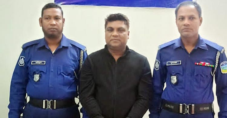 ময়মনসিংহে অপারেশন ডেভিল হান্টে পাঁচদিনে ৮৫ জনকে গ্রেফতার করা হয়েছে। তারা সবাই আওয়ামী লীগ ও এর অঙ্গ সংগঠনের নেতাকর্মী বলে জানা গেছে