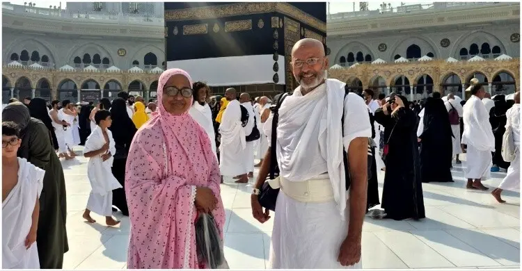 হজ করতে গিয়ে যা বললেন অভিনেত্রী মোমেনা চৌধুরী