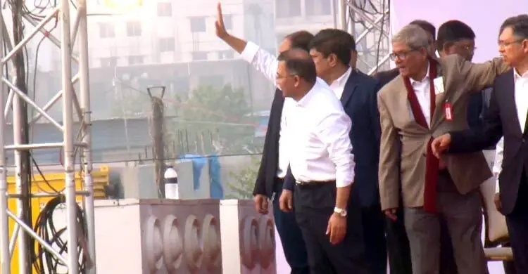 গণসংবর্ধনা মঞ্চে তারেক রহমান, তুমুল উচ্ছ্বাস-স্লোগানে বরণ