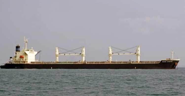 ইন্দোনেশিয়া থেকে কয়লা নিয়ে মোংলায় ভিড়েছে এম ভি রয়েল ইমেজ