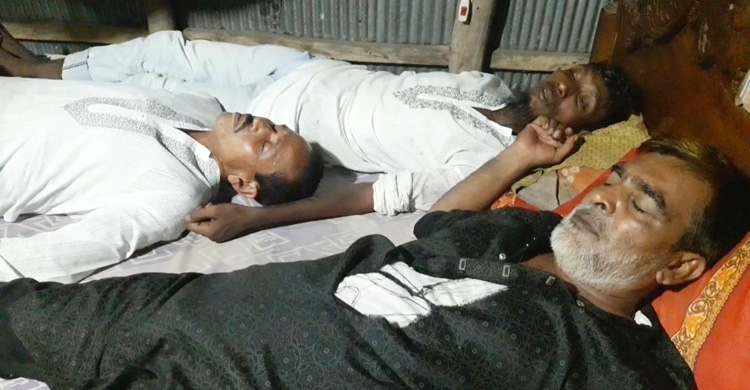 ‘জিয়ার সৈনিক এক হও’ বলে এনসিপির শ্রমিক সমাবেশে হামলা, আহত ১০