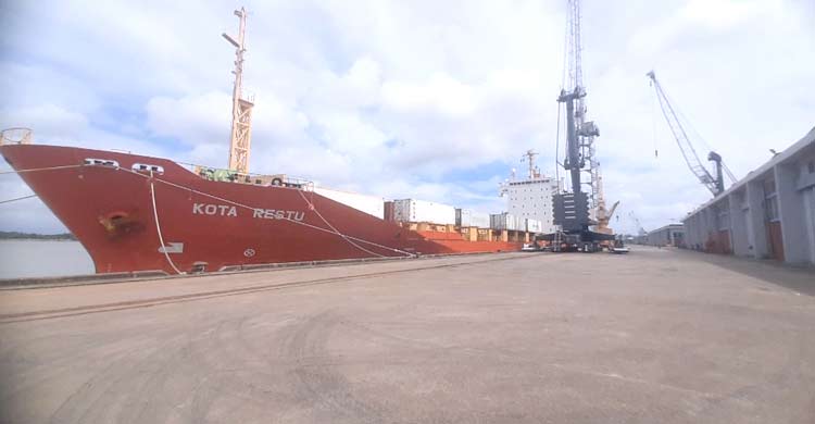 পদ্মা সেতুর সুবাদে মোংলায় গার্মেন্টস পণ্য রপ্তানির নতুন দিগন্ত