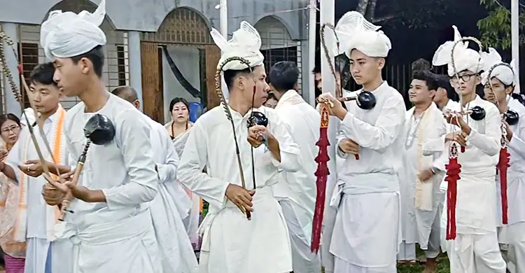 মণিপুরী মৈতৈ সম্প্রদায়ের ঐতিহ্যবাহী ‘লাই হারাওবা’ উৎসব শুরু