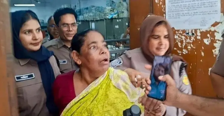 চেক ডিজঅনার মামলায় প্রক্সি দেওয়া মনোয়ারা দুই দিনের রিমান্ডে