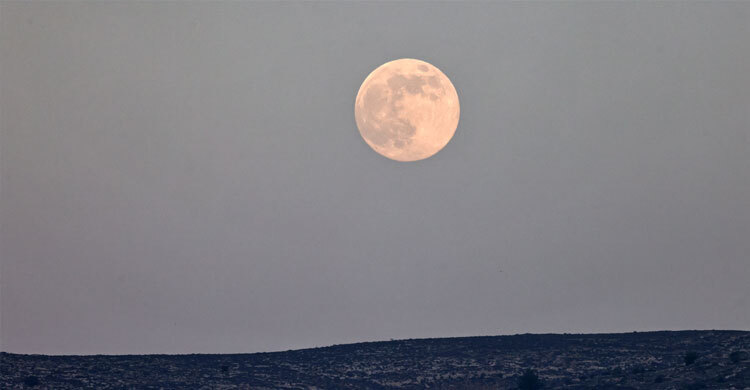 চাঁদে পারমাণবিক বিদ্যুৎকেন্দ্র নির্মাণের পরিকল্পনা রাশিয়ার