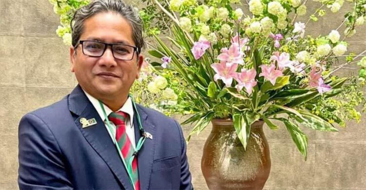 পিআইবির পরিচালক শাখাওয়াত মুনকে বরখাস্ত