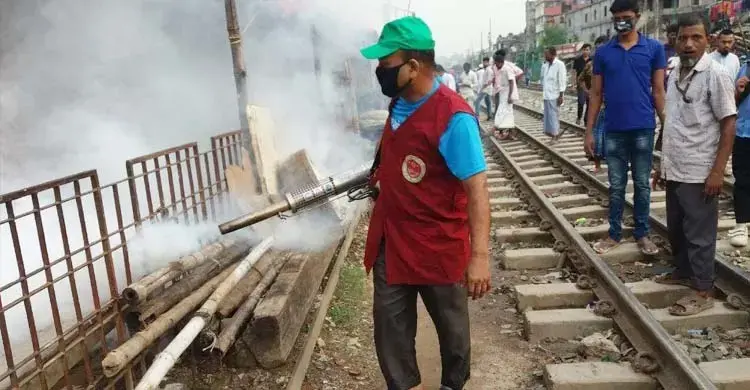 ধোঁয়ায় মরে না মশা, ‘লোক দেখাতে’ মাসে ব্যয় সাড়ে ১০ কোটি টাকা
