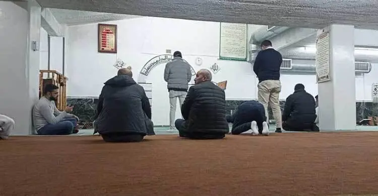 গ্রিসে বাংলাদেশি ইমামকে দেশত্যাগের নির্দেশ, ৬০ মসজিদ বন্ধের ঘোষণা