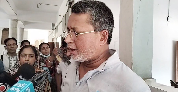 ২০ মিনিট পর এসএসসির প্রশ্নপত্র দেওয়ার অভিযোগ, হট্টগোল