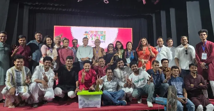 ঢাবি সাংবাদিকতা বিভাগ অ্যালামনাইয়ের সভাপতি ইলিয়াস সম্পাদক রিনভী