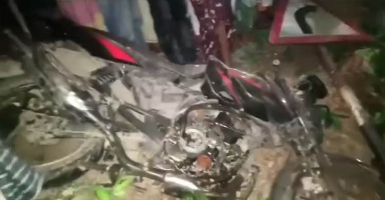 ফরিদপুরে ট্রাকচাপায় মোটরসাইকেল আরোহী নিহত