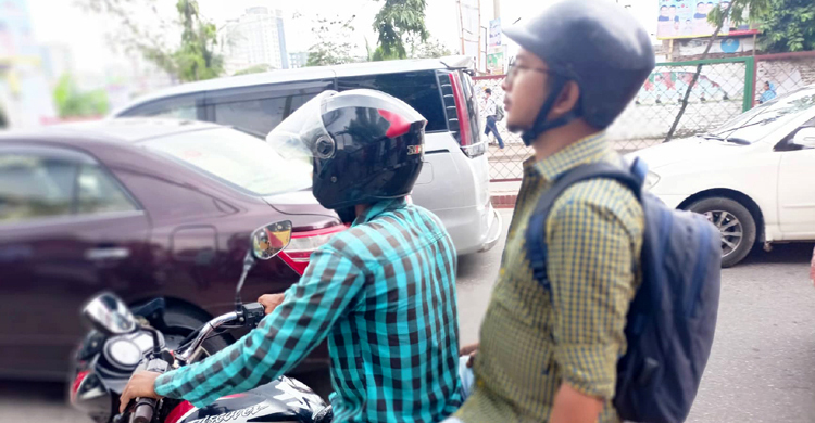 বিএসটিআই’র অনুমোদন ছাড়া হেলমেট বিক্রি, কঠোর হচ্ছে সরকার