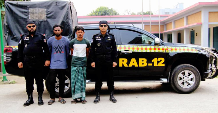 সিরাজগঞ্জে চোরাই মোটরসাইকেলসহ ২ যুবক গ্রেফতার