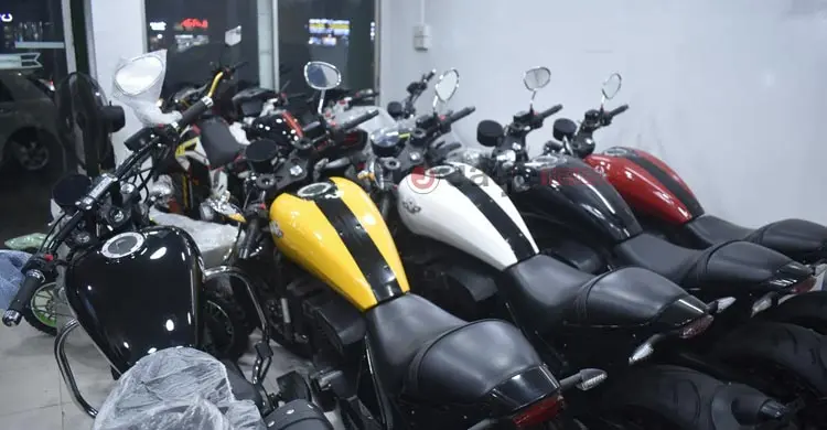 বিদ্যুৎচালিত স্কুটারের বিক্রি রমরমা, মোটরসাইকেলে ধস