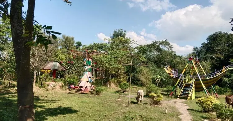 সরকারি জায়গায় ভূতুড়ে পার্ক, বৈধতা নিয়ে টানাটানি