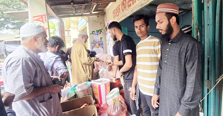 কমলগঞ্জে রমজানে আট বন্ধুর বিনা লাভের বাজার