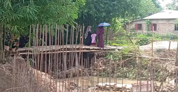 মৌলভীবাজারে সেতুর কাজ বন্ধ: দুর্ভোগে ২৫ গ্রামের মানুষ