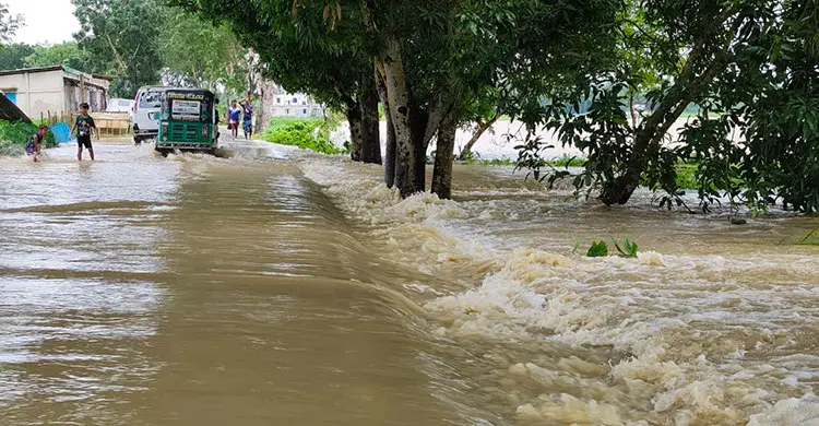 মৌলভীবাজারে ধলাই নদীতে ভাঙন, পানিবন্দি ১০ হাজার মানুষ