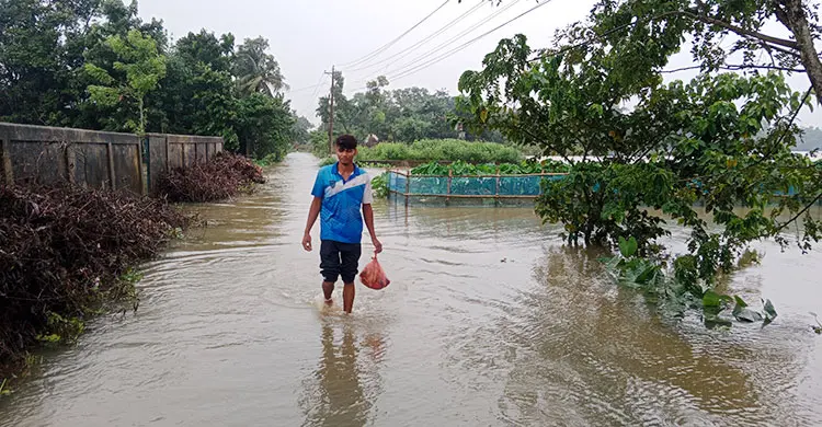 পূর্বাভাস থাকা সত্ত্বেও ছিল না প্রস্তুতি, পানিবন্দি ৫০ হাজার মানুষ