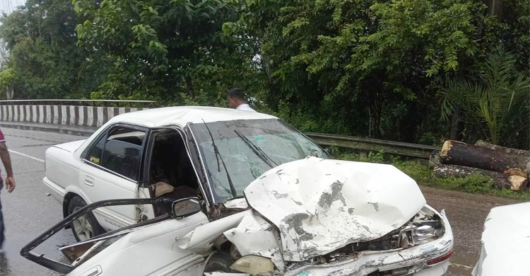 শ্রীমঙ্গলে মাইক্রোবাস-প্রাইভেটকারের সংঘর্ষে ব্যবসায়ী নিহত