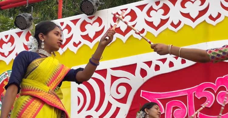 শ্রীমঙ্গলে ফাগুয়ায় মাতলেন চা শ্রমিকরা