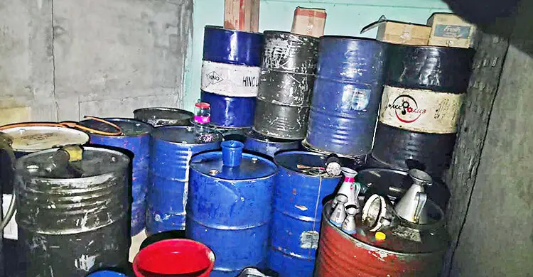 মৌলভীবাজারে অবৈধভাবে মজুত ১৬০০ লিটার ডিজেল জব্দ