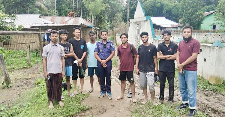 ৯৯৯-এ কল, হামহাম জলপ্রপাতে আটকে পড়া ১০ পর্যটক উদ্ধার