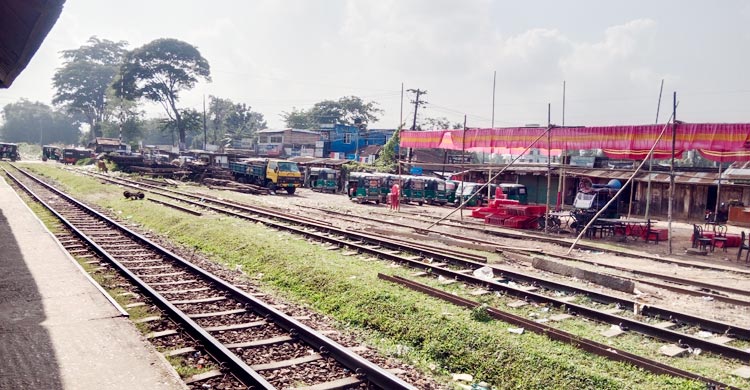 প্রভাবশালীদের দখলে মৌলভীবাজারের হাজার কোটি টাকার রেলের জমি