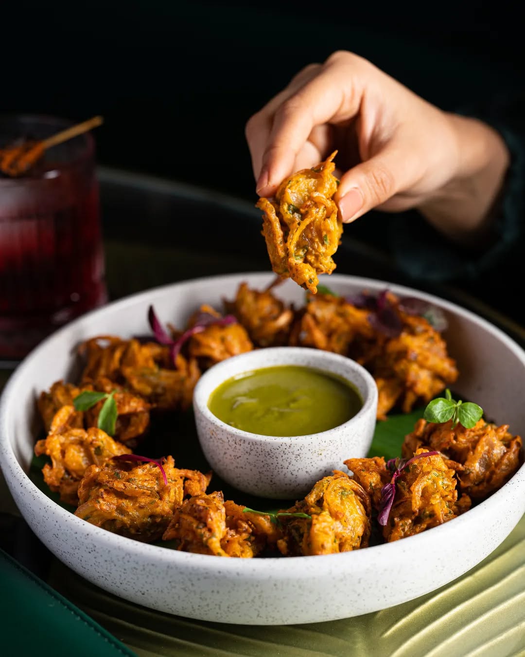 মৌনীর বদমাশে ঝালমুড়ির জাদু, দাম মাত্র ৫৫০ টাকা