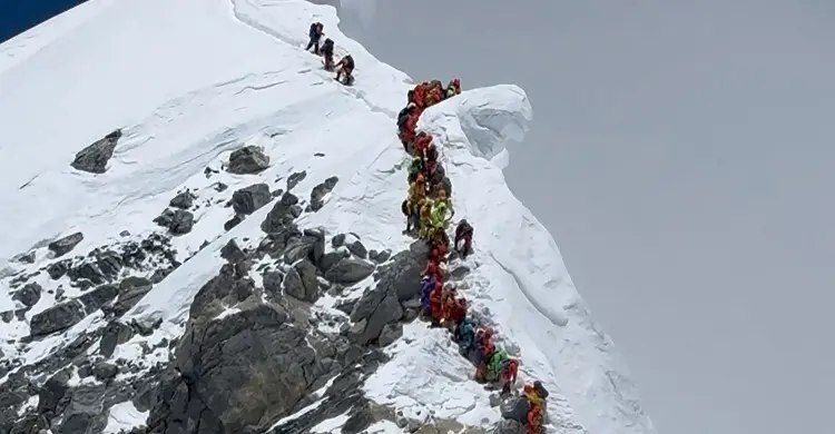 নেপালে নয় মাস পর ৫ পর্বতারোহীর মরদেহ উদ্ধার