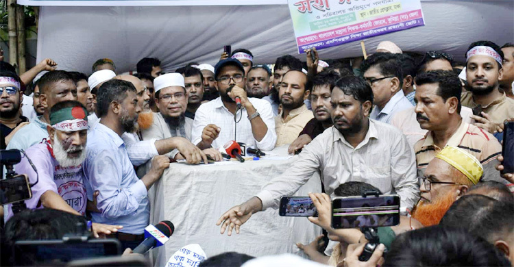 Protesting MPO teachers visit Secretariat to meet Edu Adviser