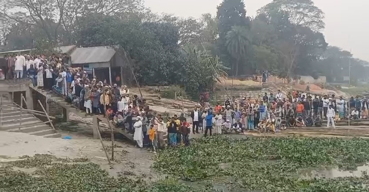 বিআইডাব্লিউটিএর অভিযান, চেয়ারম্যানের ভবনসহ ৩৫ অবৈধ স্থাপনা উচ্ছেদ