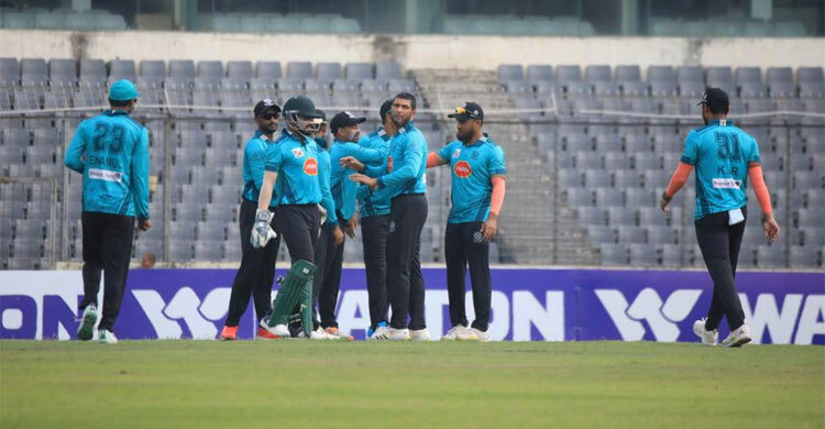 খোলস ছেড়ে বেরুলো মোহামেডান, শেখ জামালকে লক্ষ্য দিল ২৯১ রানের