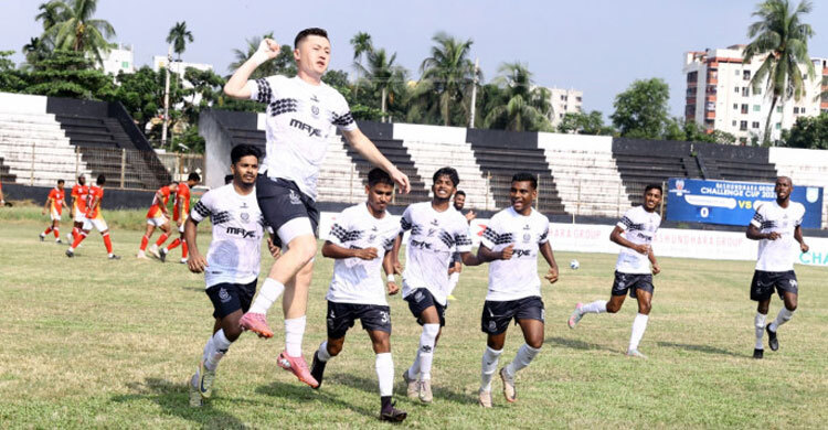 ক্যাম্পে ডাক পেলেন আরও একজন, এখনই খেলোয়াড় ছাড়তে নারাজ মোহামেডান