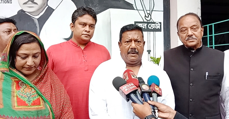আওয়ামী লীগের স্মার্ট কর্নার থেকে গুজবের জবাব দেওয়া হবে