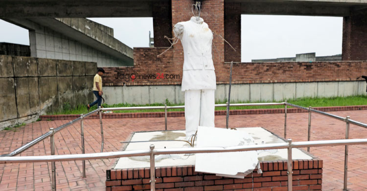 মুজিবনগর স্মৃতি কমপ্লেক্সে হামলা, ৬ শতাধিক ভাস্কর্য ভাঙচুর