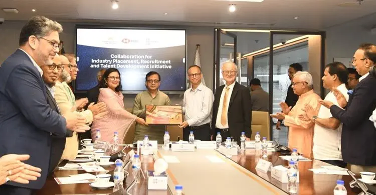 কারখানায় গ্যাস সরবরাহ বাড়াতে ‘ক্র্যাশ প্রোগ্রাম’ নেবে সরকার