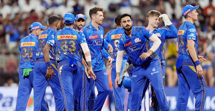 ইলিমিনেটর ম্যাচের আগে মুম্বাই ছাড়লেন তিন বিদেশি