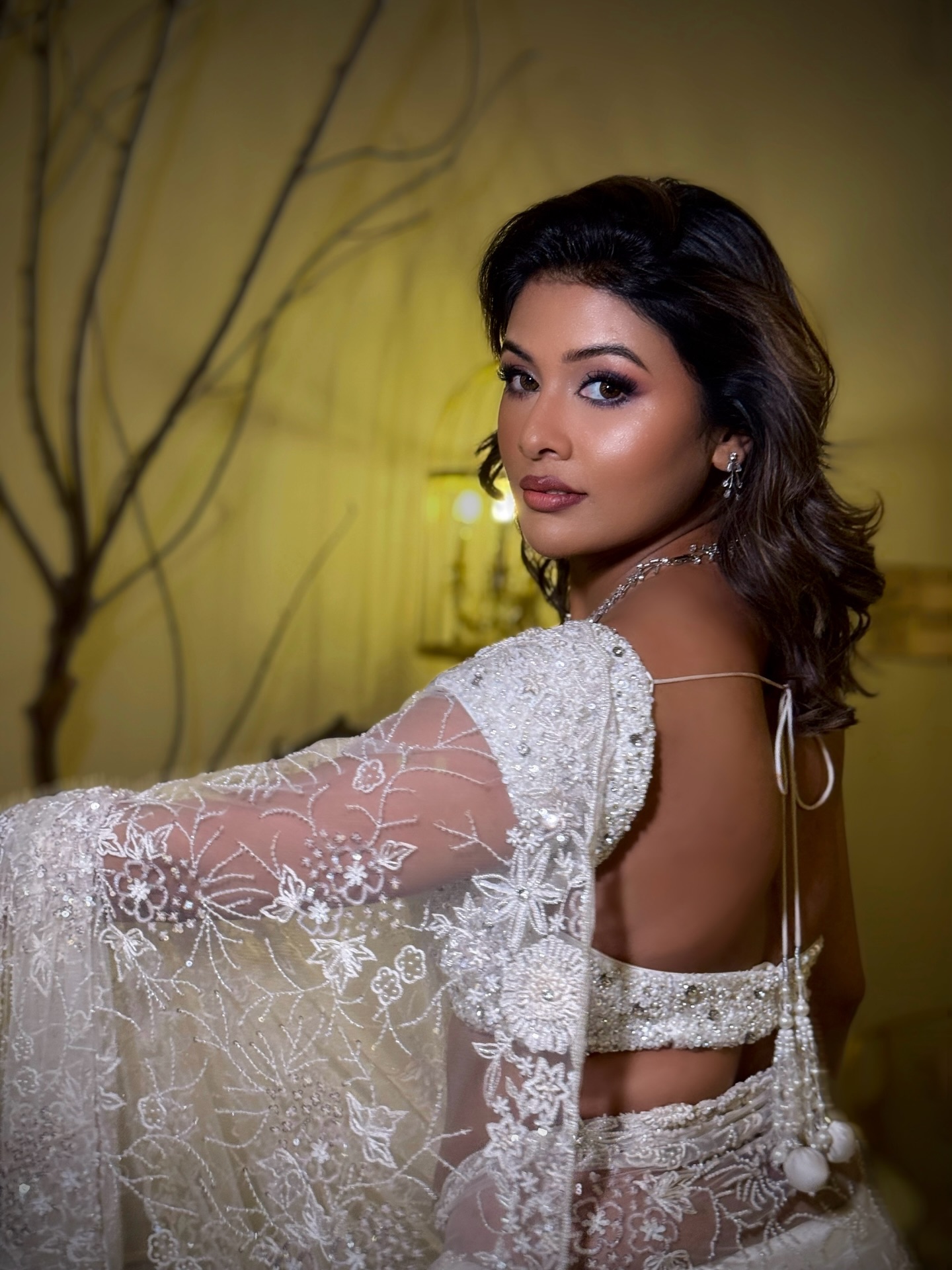 স্বচ্ছ শুভ্রতায় মোহময় টয়া