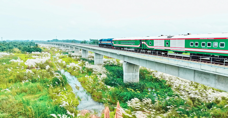 পদ্মা সেতুর সংযোগ পথে ফের ট্রেনের গতি পরীক্ষা